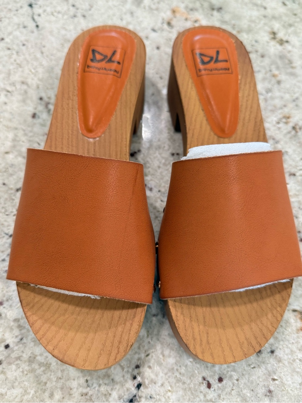 Dirty Laundry "Heidii" Brown Tan Slide Clogs (NIB)